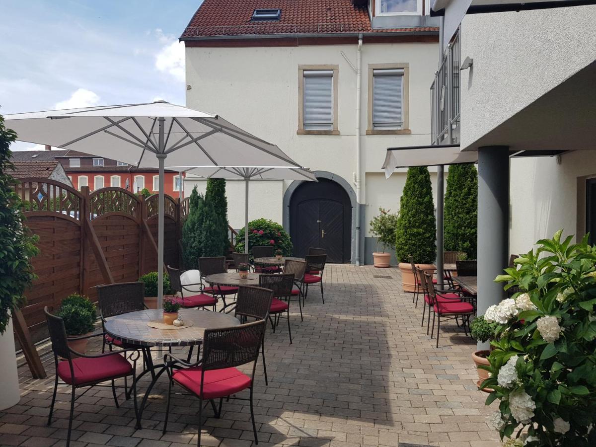 Hotel-Restaurant Pfaelzer Hof Edenkoben Luaran gambar
