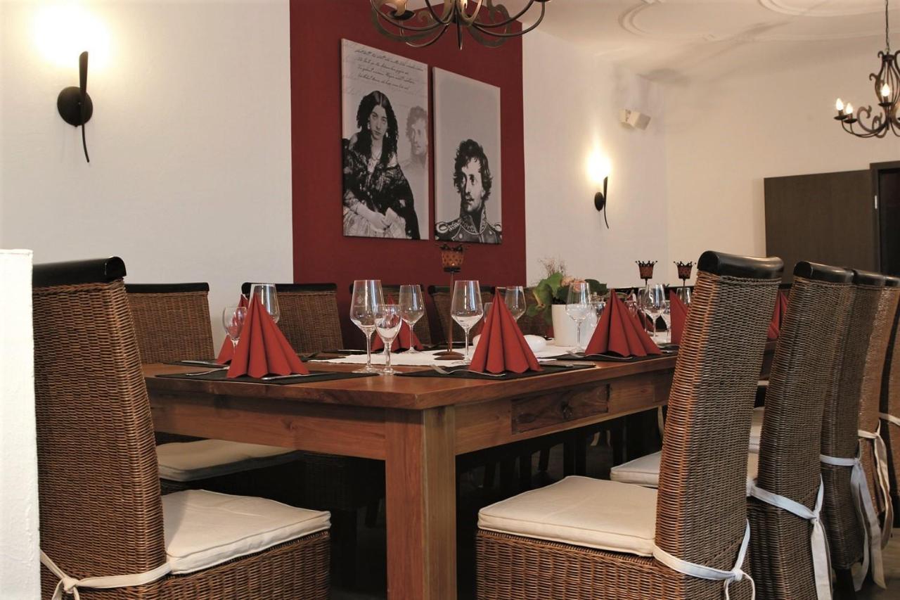 Hotel-Restaurant Pfaelzer Hof Edenkoben Luaran gambar