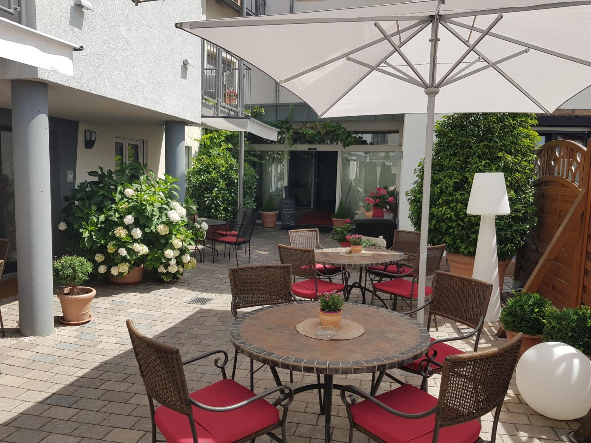 Hotel-Restaurant Pfaelzer Hof Edenkoben Luaran gambar