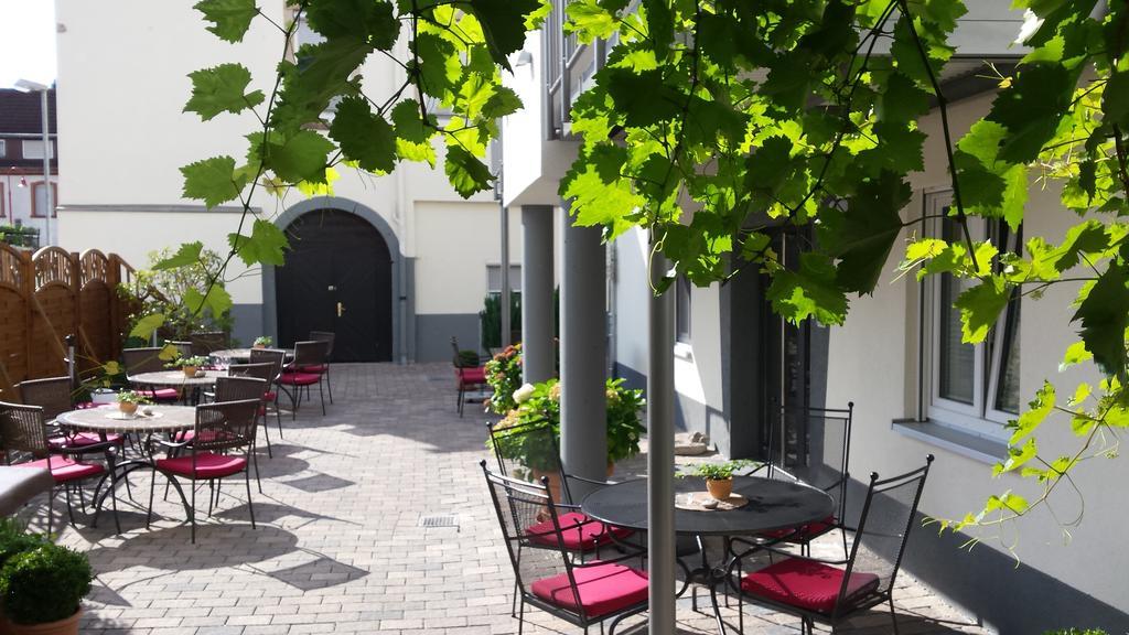 Hotel-Restaurant Pfaelzer Hof Edenkoben Luaran gambar
