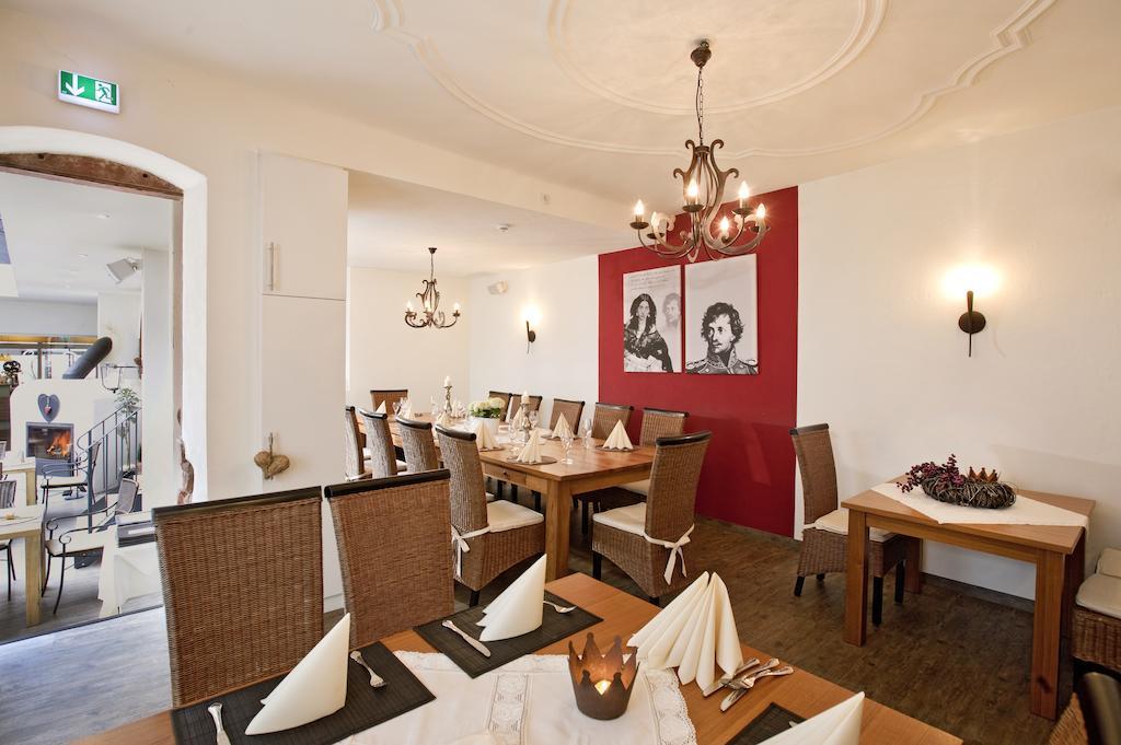 Hotel-Restaurant Pfaelzer Hof Edenkoben Luaran gambar
